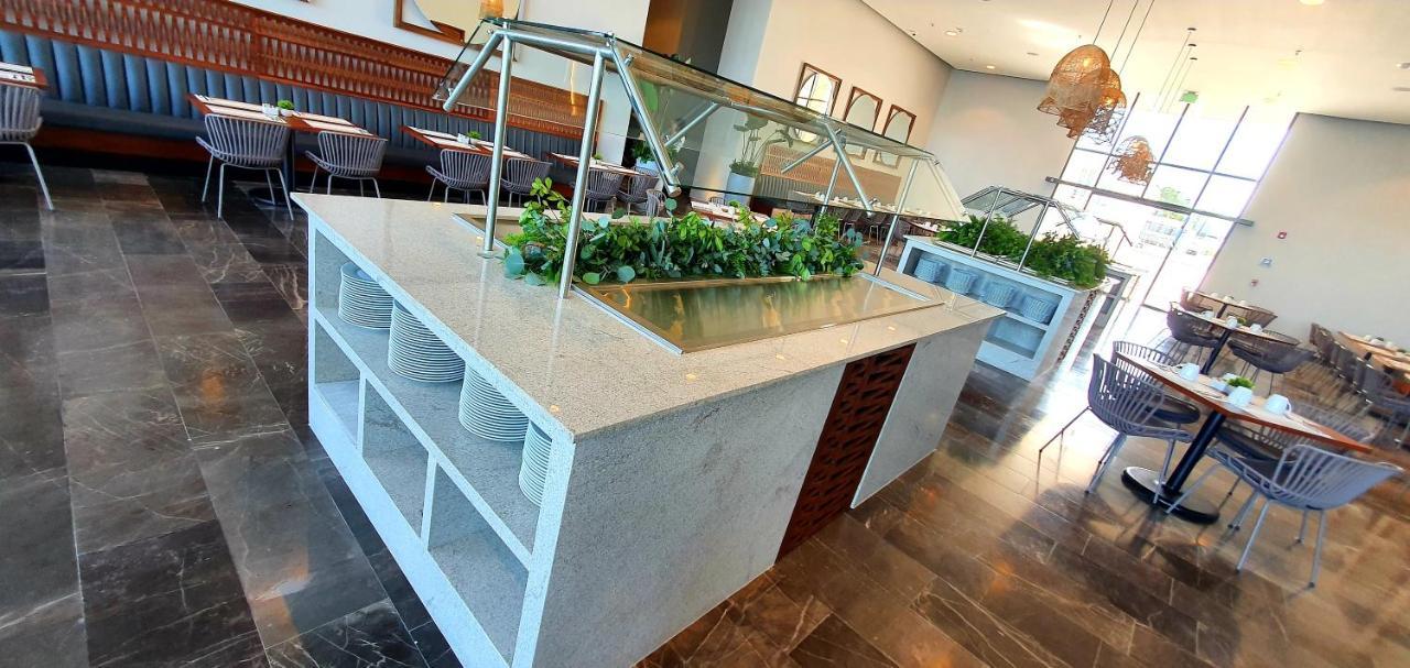 Viaggio Resort Mazatlan Exterior photo A salad bar