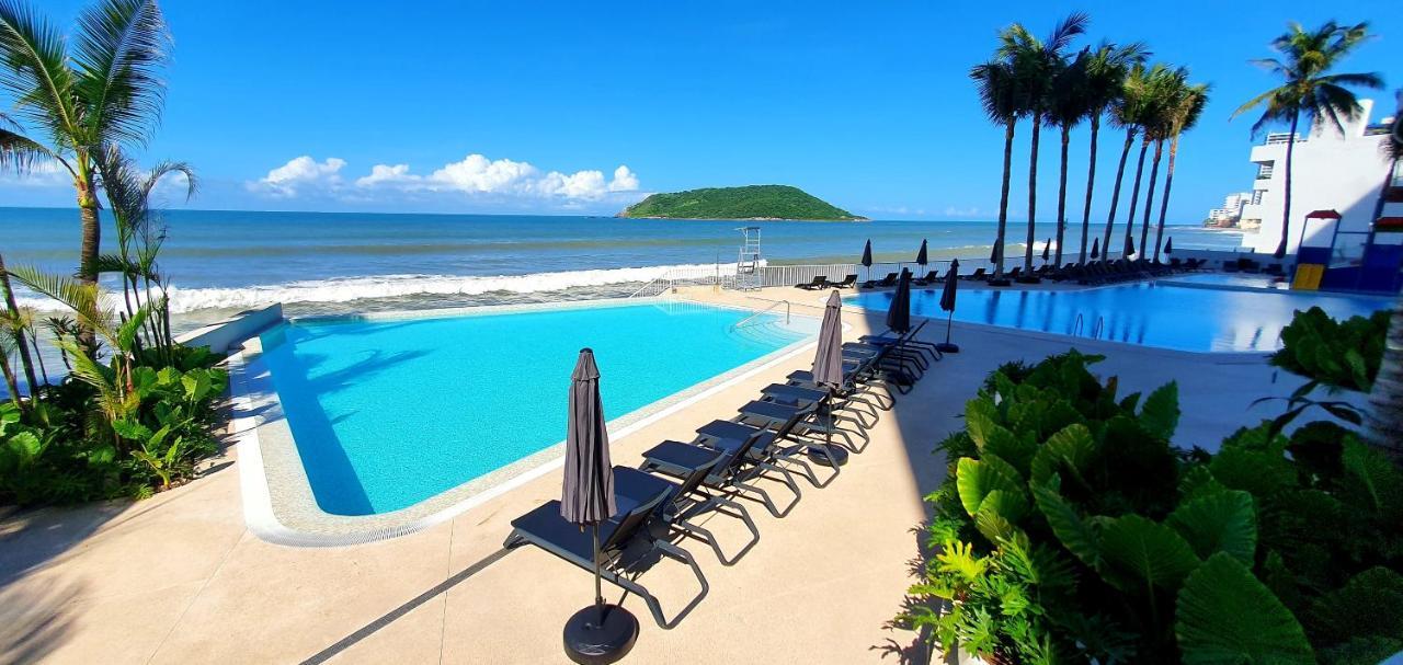 Viaggio Resort Mazatlan Exterior photo View of the beach and the island of Ko Kret
